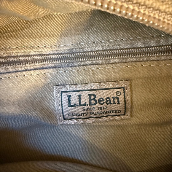 VINTAGE L.L. BEAN CANVAS AND LEATHER MESSENGER BAG - Picture 11 of 14